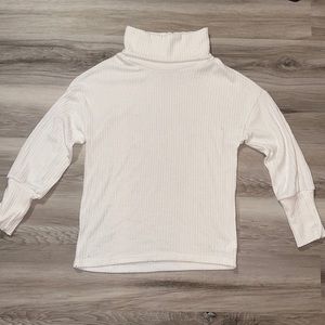 White turtle neck sweater